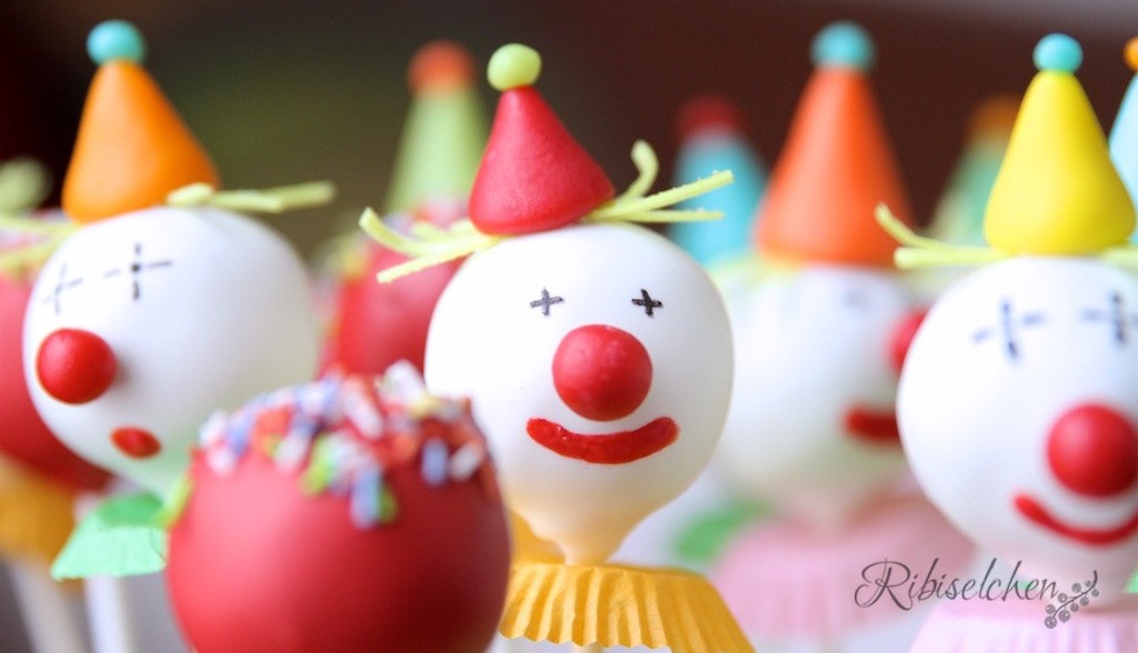 Clown Cake Pops