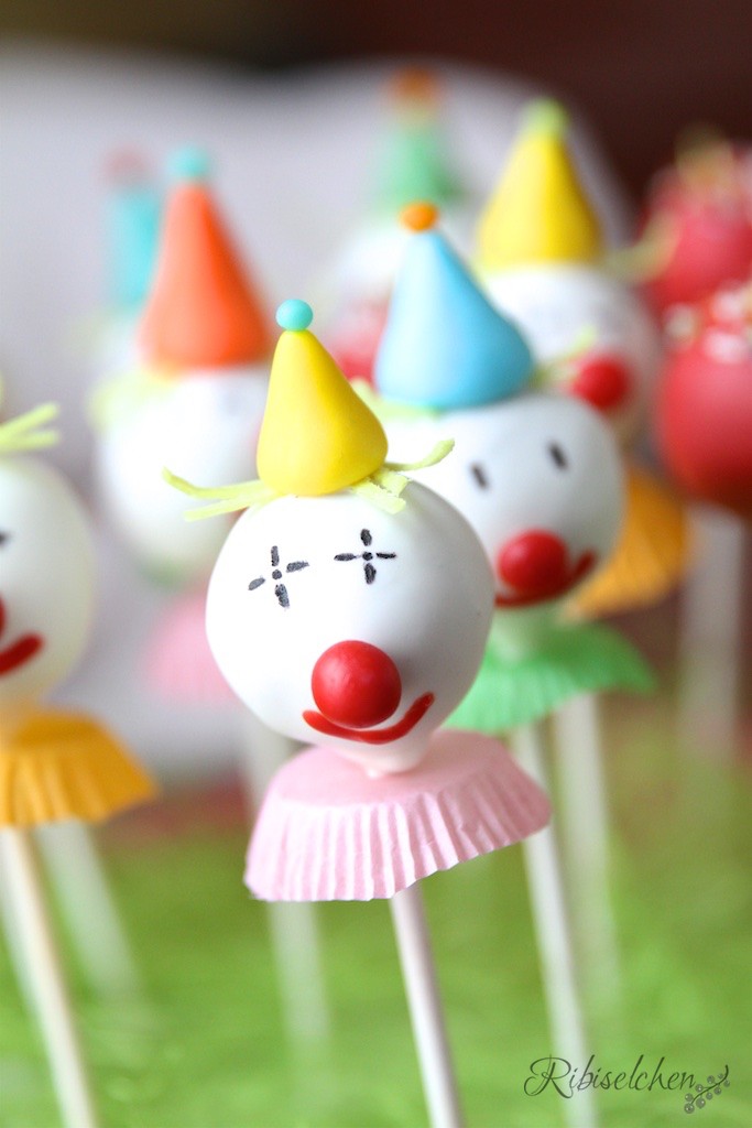 Clown Cake Pops