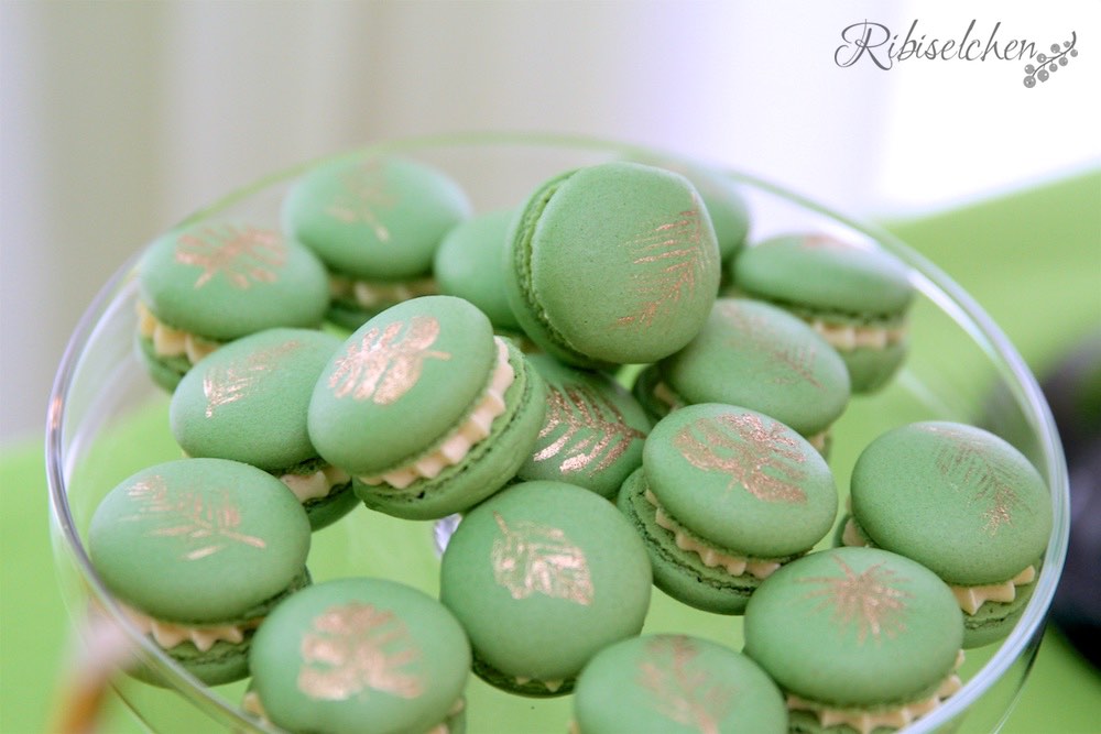 Tropische Party Macarons