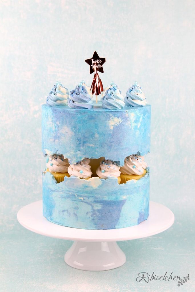 Fault Line Torte Anleitung für eine Babyparty Torte blau