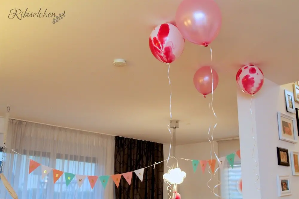 Luftballons Pyjamaparty