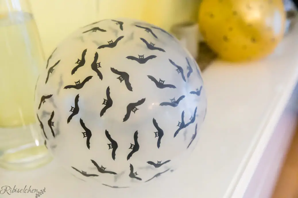 Luftballon mit Fledermäusen