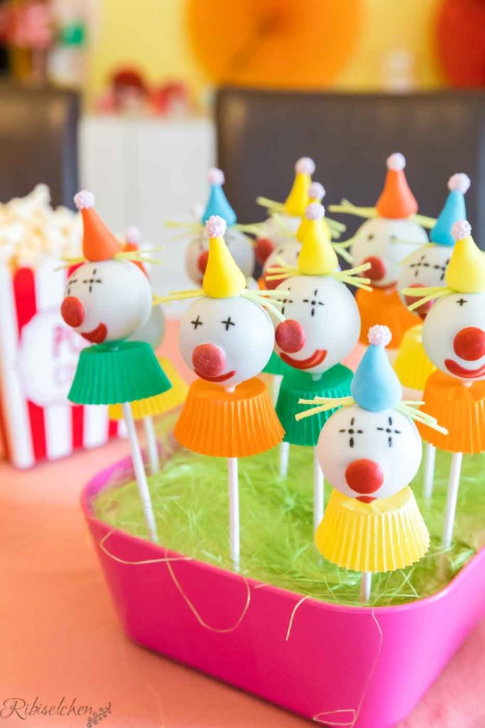 Clown Cake Pops